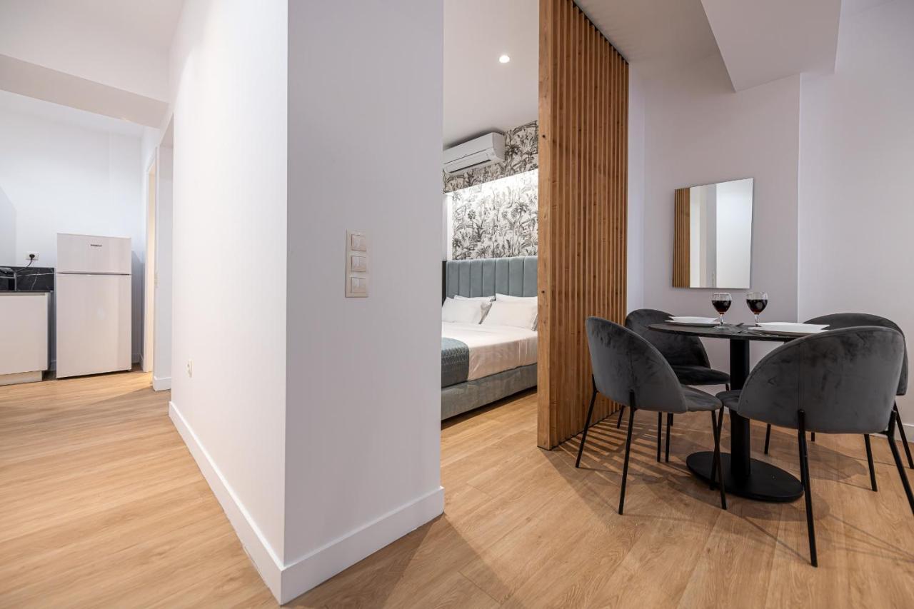 Kriel Suites By Liv Homes Атина Екстериор снимка
