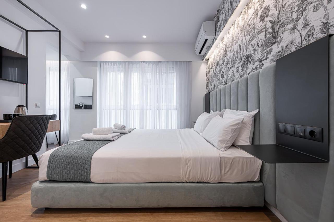 Kriel Suites By Liv Homes Атина Екстериор снимка