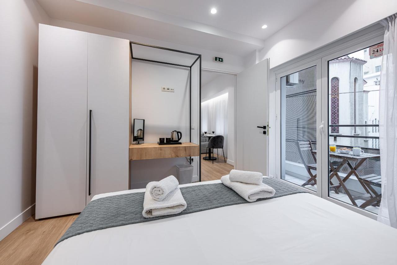 Kriel Suites By Liv Homes Атина Екстериор снимка