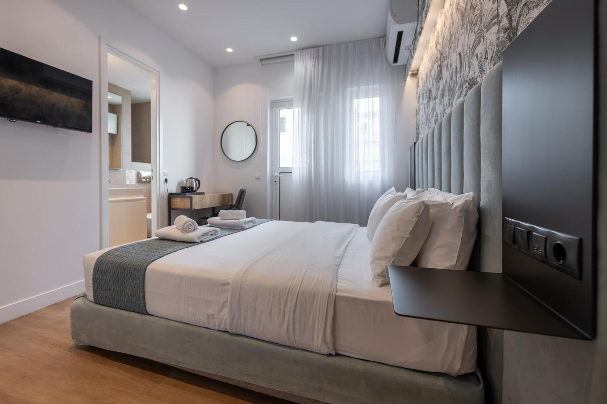Kriel Suites By Liv Homes Атина Екстериор снимка