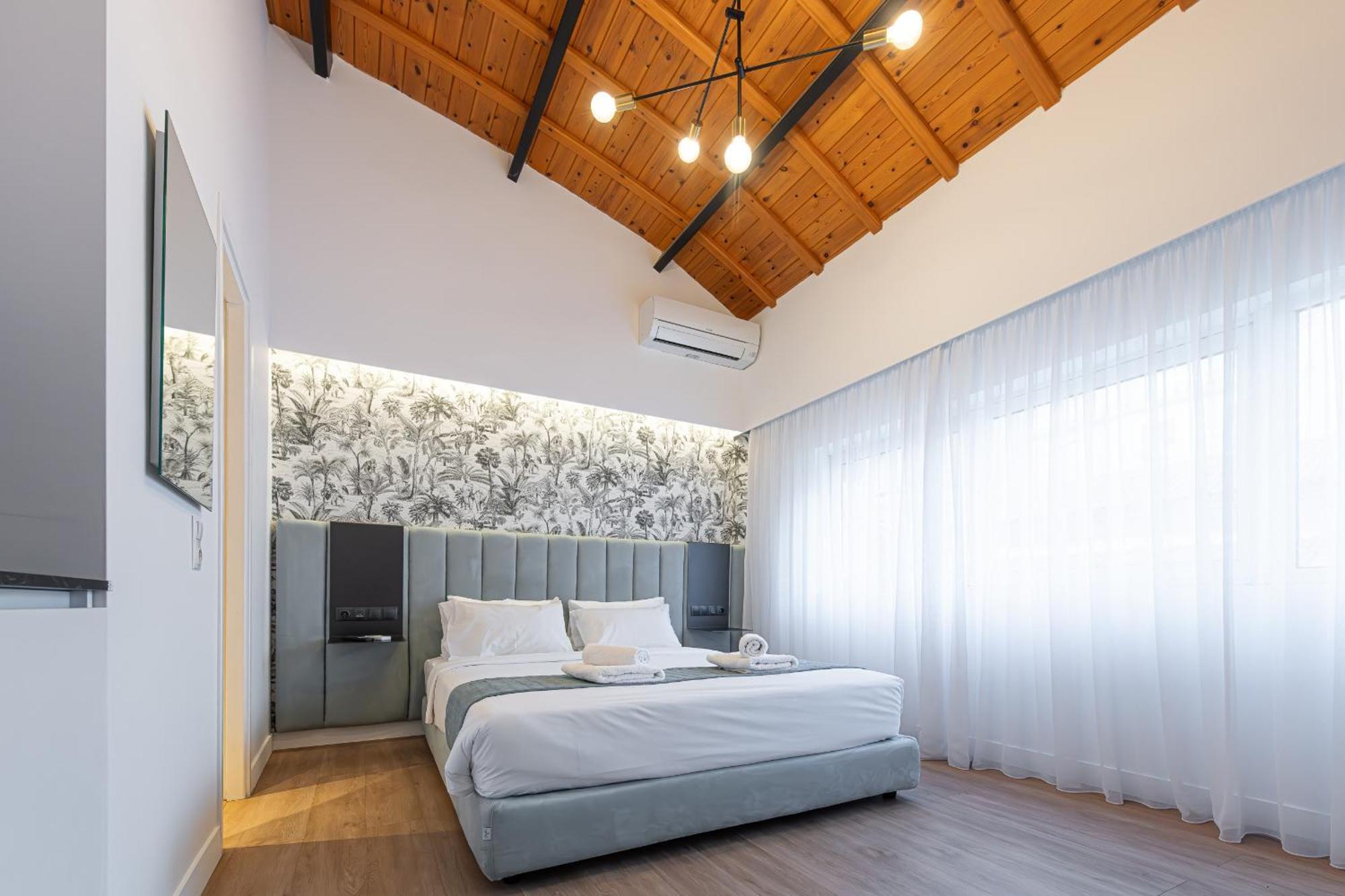 Kriel Suites By Liv Homes Атина Екстериор снимка
