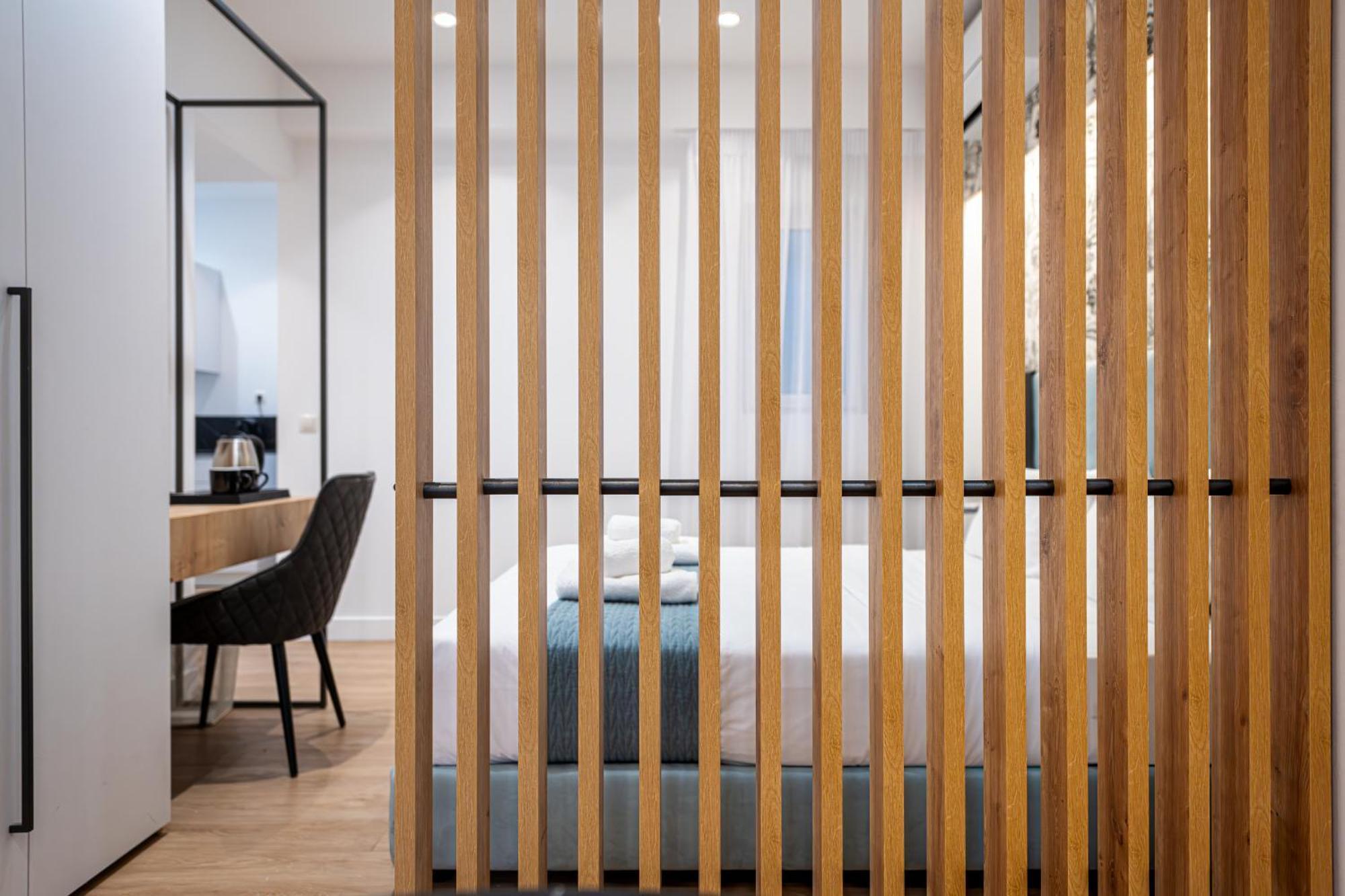 Kriel Suites By Liv Homes Атина Екстериор снимка