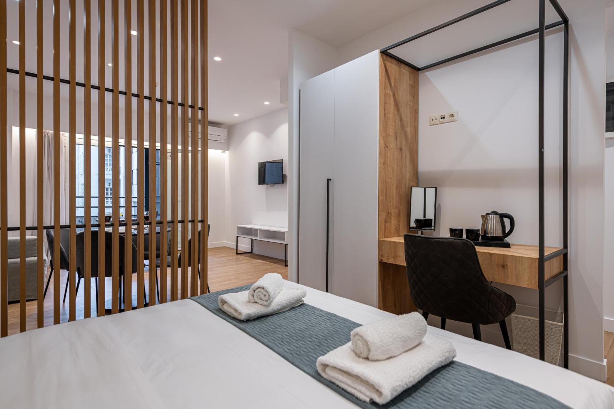 Kriel Suites By Liv Homes Атина Екстериор снимка